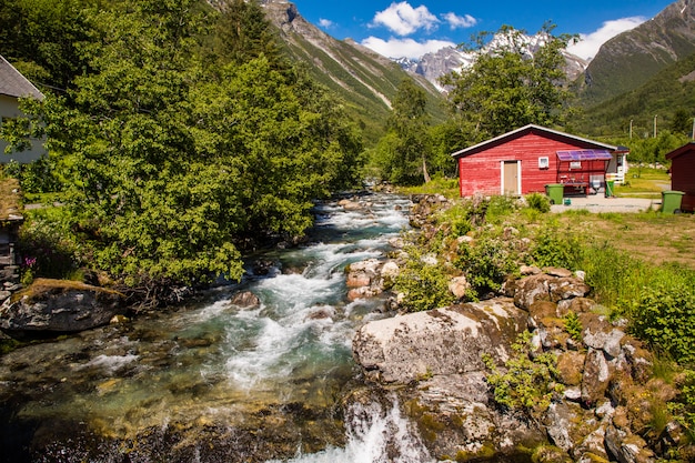 Valle standaldalen nelle alpi sunnmore,