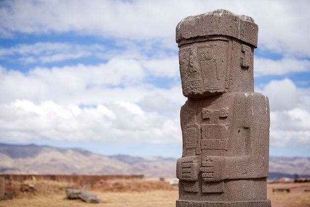 Standbeeld op Kalasasaya tempel in Tiwanaku, Bolivia