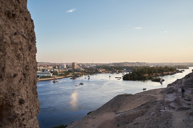 standbeeld van ramses in het nubische muesuem luxor