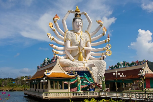 Standbeeld van Shiva op het eiland Koh Samui in Thailand