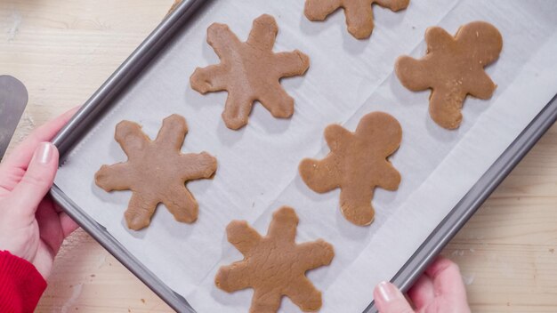 Stap voor stap. Peperkoekkoekjes bakken voor kerst.