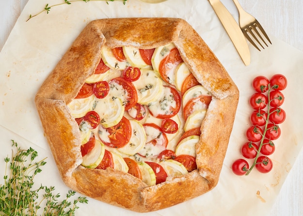 Stap voor stap recept. Zelfgemaakte galette met groenten