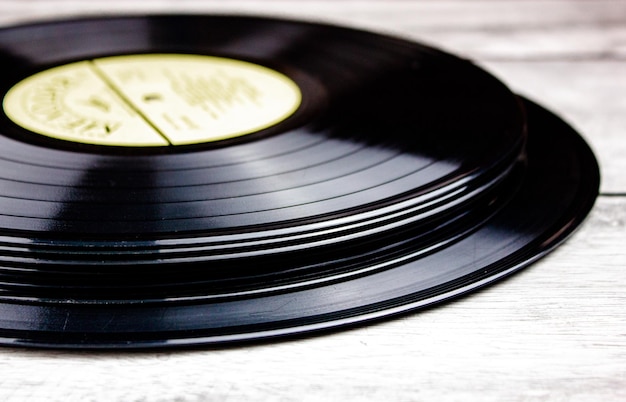 Stapel originele vinylplaten close-up Muziek vinylplaten LP met vervaging