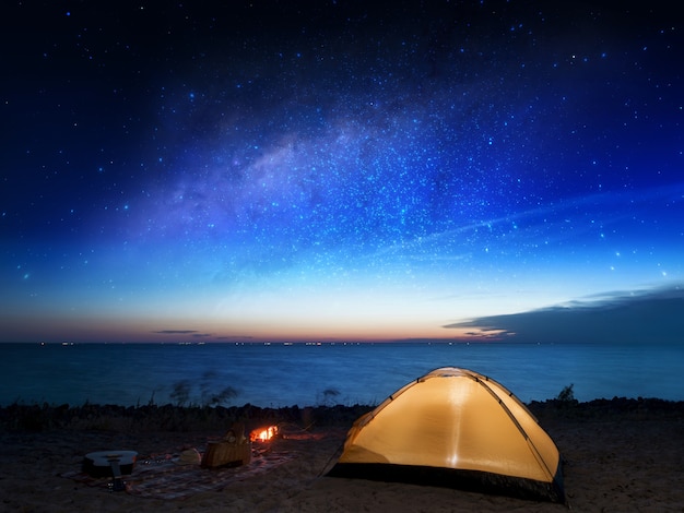 写真 ビーチのコラージュの星の空