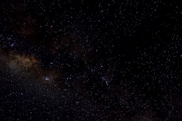 반짝 스타 필드의 별과 은하 우주 하늘 밤 우주 검은 별이 빛나는 배경