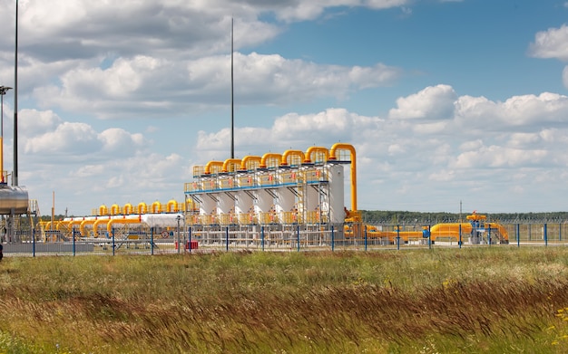 Photo station for storage of natural gas