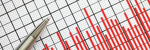 Foto piano di segnalazione statistica con penna