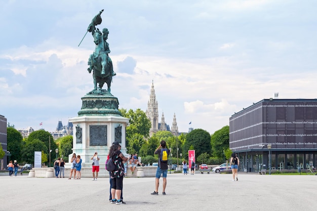 Photo statue of archduke charles in vienna