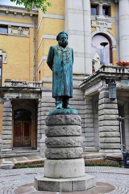 La statua su karl johans street oslo norvegia