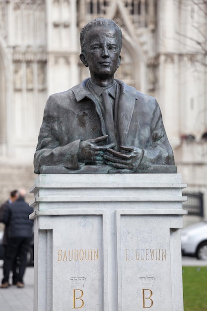 Photo statue of king baudouin in brussels