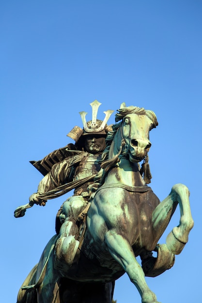 Statue of Kusunogi Masashige in Tokyo