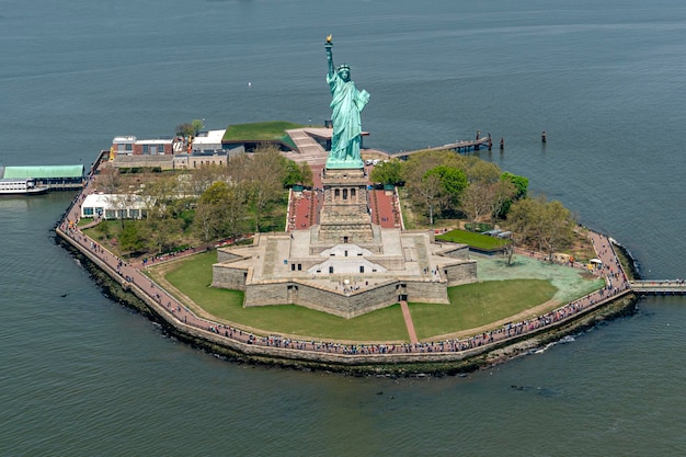 Photo statue of liberty aerial view