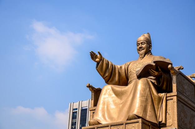 Foto statua di sejong il grande, il re della corea del sud