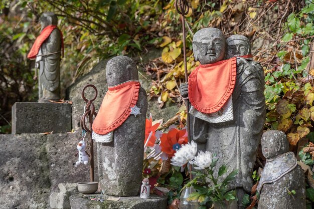 写真 墓地の像