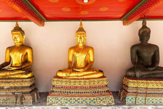 Statues in Wat Po Temple