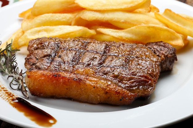 Steak with fries