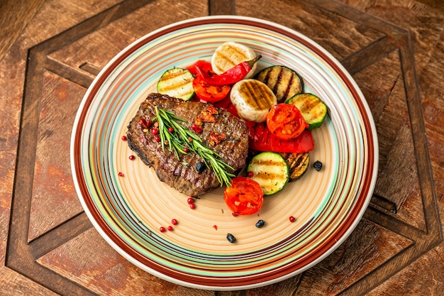 Steak with grilled vegetables