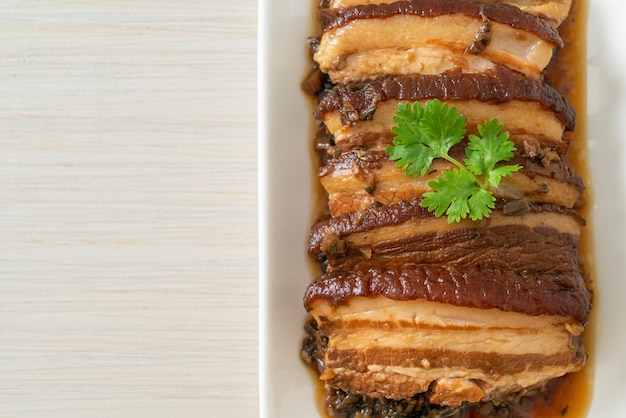 Steam Belly Varkensvlees Met Swatow Mosterd Cubbage Recepten of Mei Cai Kou Rou