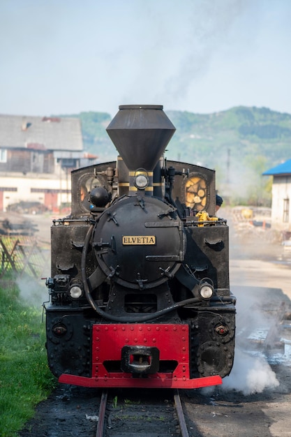사진 루마니아 기차역에서 증기 기차 mocanita