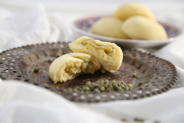 steamed buns filled with green bean paste