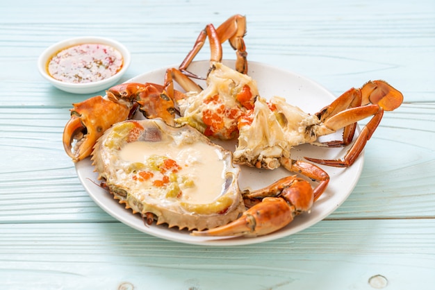 Steamed egg crab with fresh milk