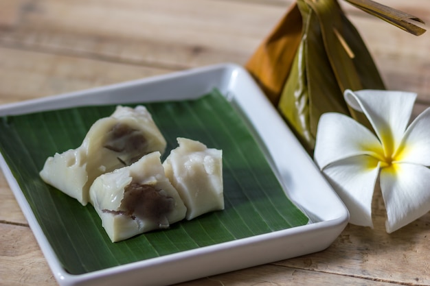 Steamed Flour with Coconut Filling