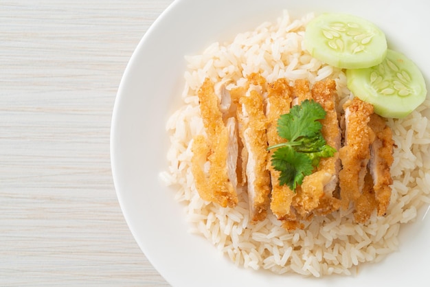 Steamed Rice with Fried Chicken or Hainanese Chicken Rice