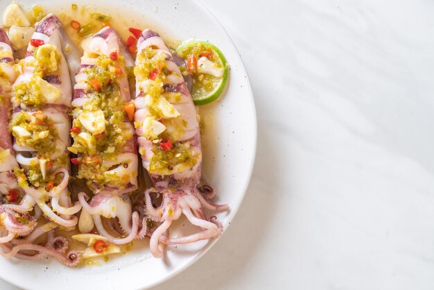 Steamed Squids with Spicy Chili and Lemon Sauce