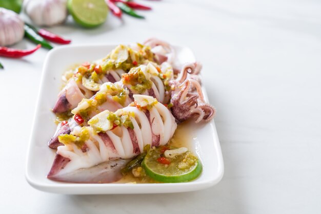 Steamed Squids with Spicy Chili and Lemon Sauce