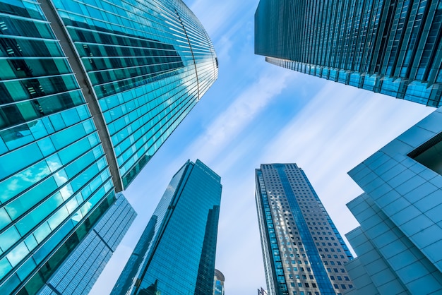 Stedelijke de bouwwolkenkrabbers in het Financiële District van Shanghai