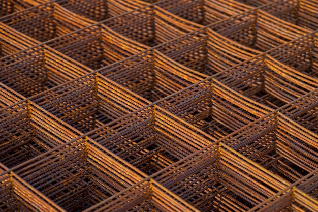 Steel grating for construction in site work