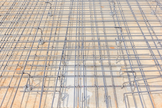 Steel Rebars for reinforced concrete to form a firm and leveled reinforcement cage 