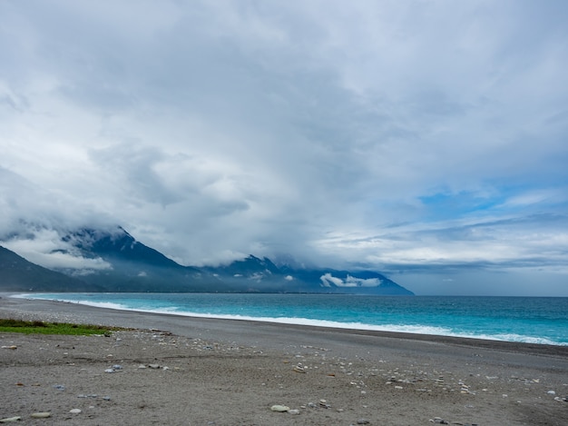 Steenstrand Chihsingtan-strand, Hualien, Taiwan.