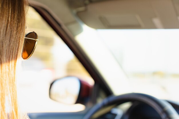 Steering wheel and driving.