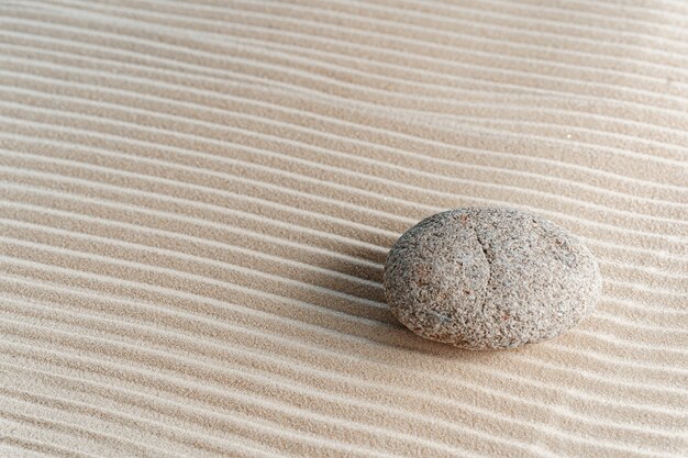 Stenen op zand, Japanse meditatie zen-tuin close-up