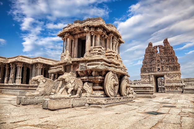 Stenen strijdwagen in Hampi