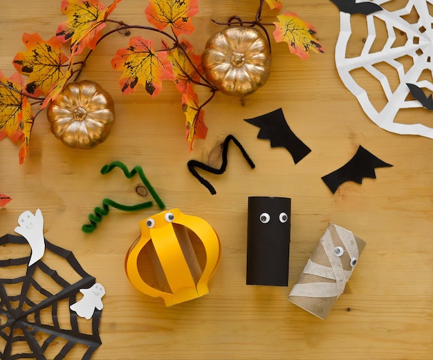 Step by step instruction Step 4 Halloween decoration from toilet paper sleeve handmade vampire bats mummy pumpkin easy paper crafts for kids