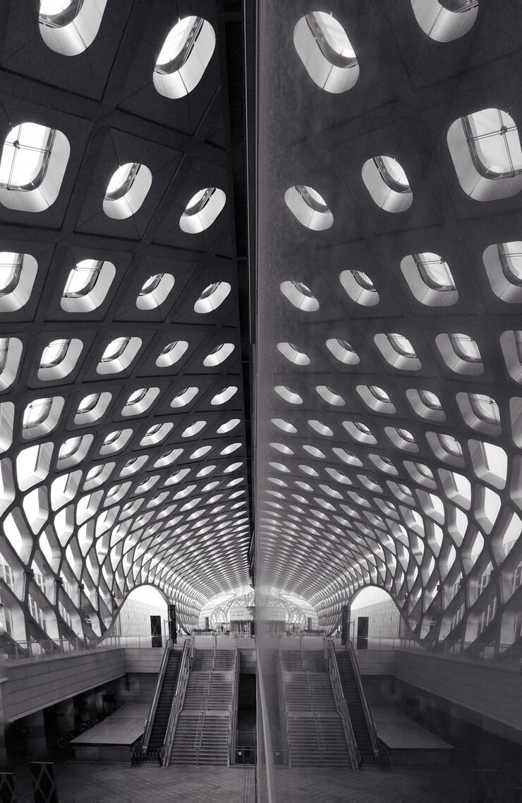 Photo steps in modern building