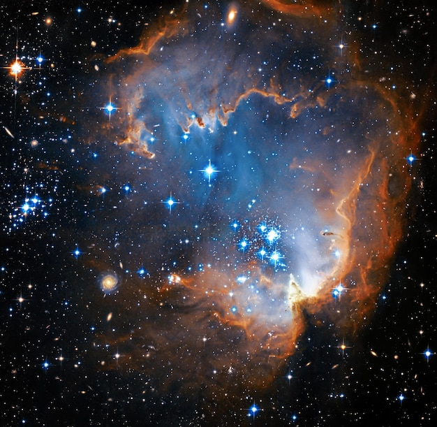 Stervormingsgebied NGC 602. Diepe ruimte. Elementen van deze afbeelding geleverd door NASA. Geretoucheerde afbeelding.