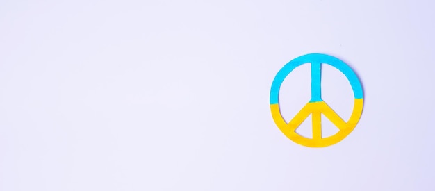 Steun voor Oekraïne in de oorlog met Rusland symbool van vrede met vlag van Oekraïne Bid geen oorlog stop oorlog met Oekraïne en nucleaire ontwapening