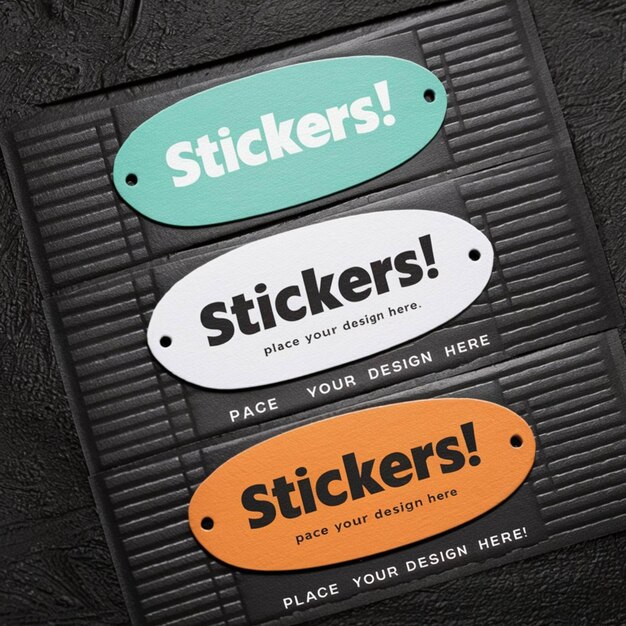 stickers op een zwarte omslag met de tekst "stickers"