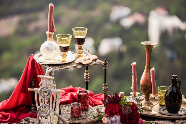 Stijlvol decor in de stijl van boho romantische avond voor verliefde stelletjes