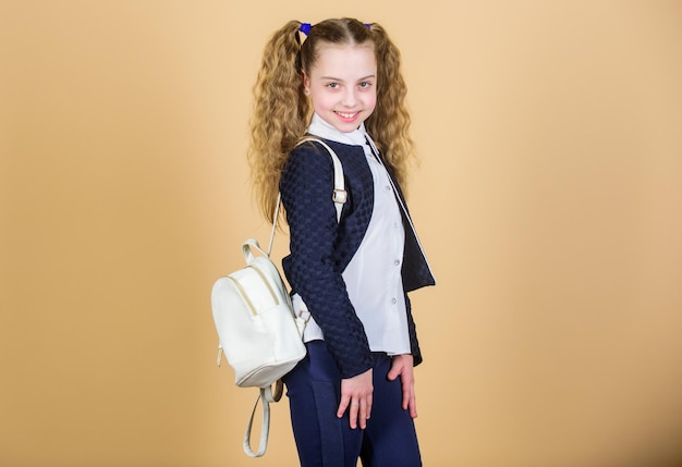 Stijlvolle mini-rugzak Leer hoe de rugzak correct past Meisje kleine modieuze schattige draagtas Populaire handige mode-accessoire Schoolmeisje met kleine leren rugzak Draagtas comfortabel