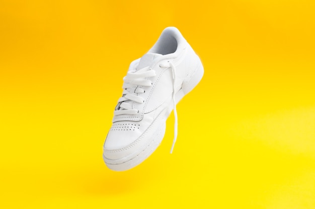 Stijlvolle witte casual damessneakers