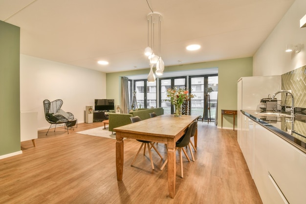 Stijlvolle woonkamer in moderne flat