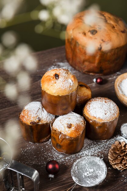 Photo still life composition of delicious panettone