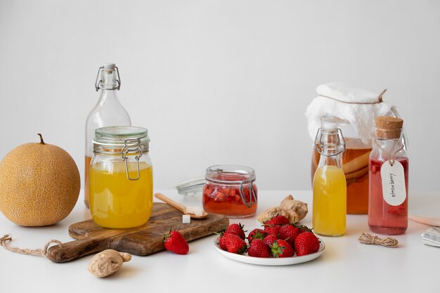 Foto natura morta della bottiglia di kombucha