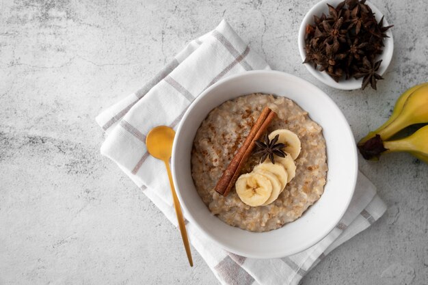 Foto natura morta di ricetta con banana di banana