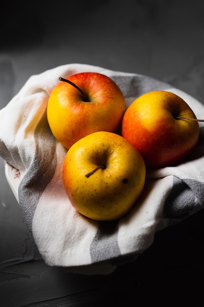 Still life with apples