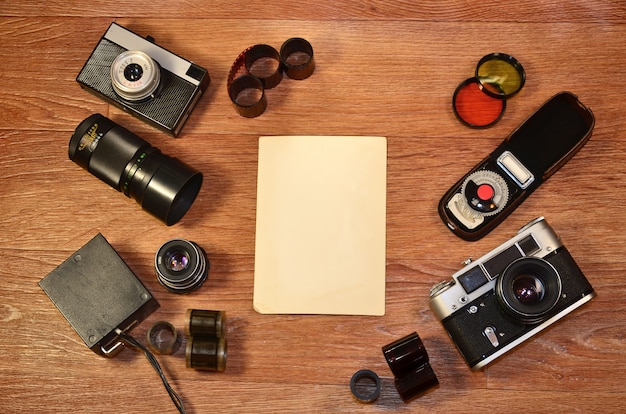 Stilleven met oude fotografie-apparatuur